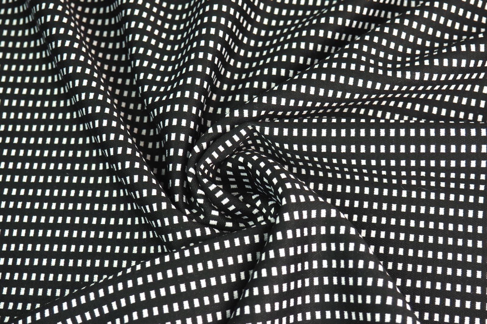 Úplet obdélníčky bílé na černé