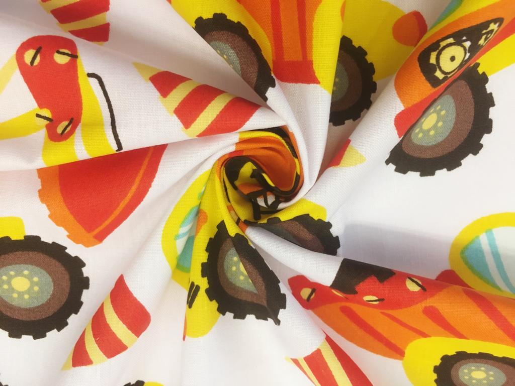 Bavlněné plátno oranžové bagry a míchačky na bílé