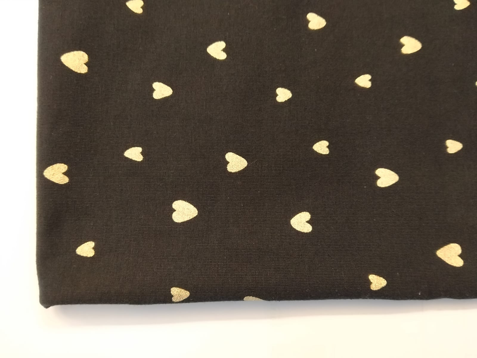 Teplákovina srdíčka zlatá  na černé