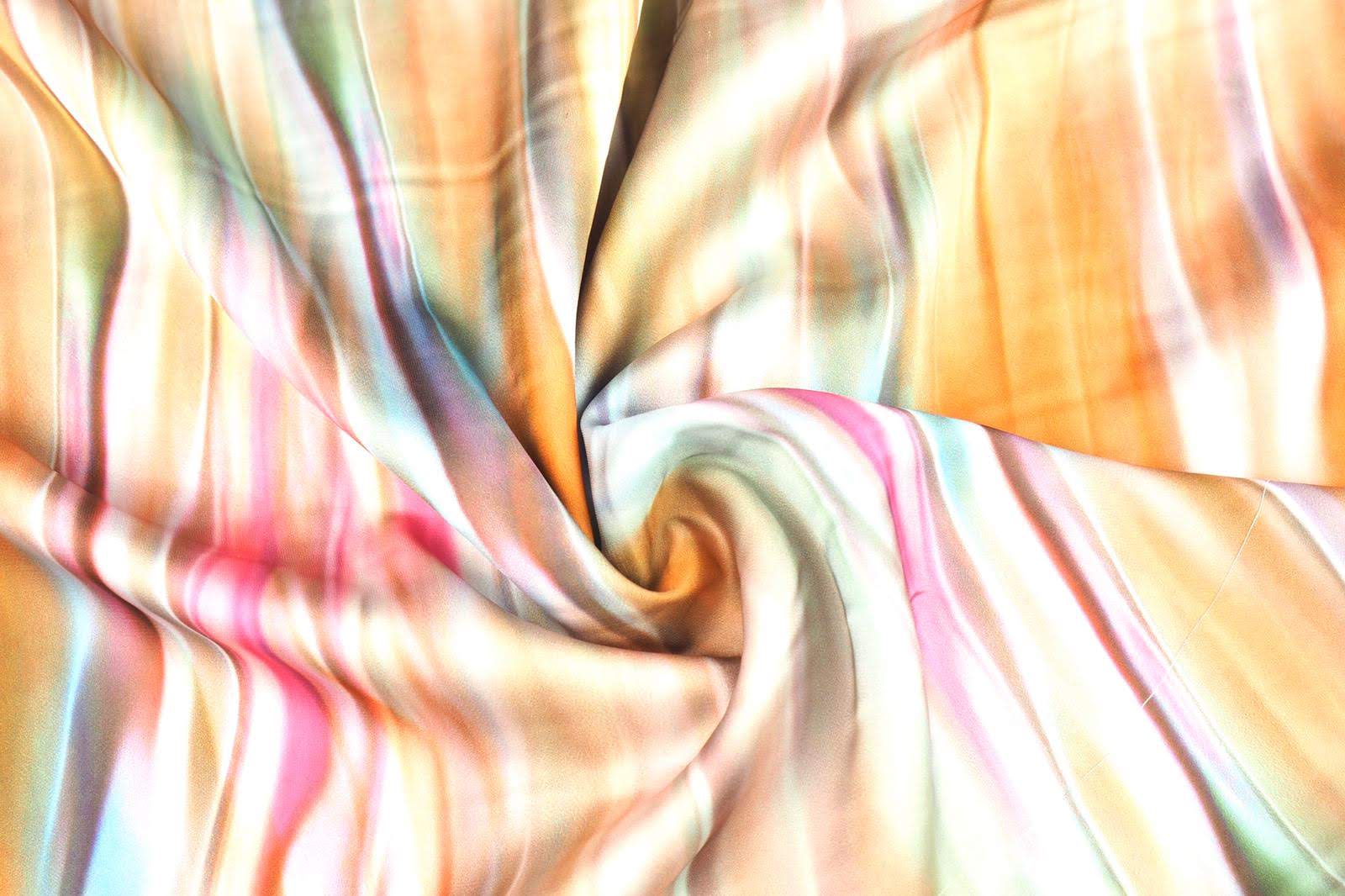 Umělé hedvábí / Silky Armani modrocyklámenové vlnky