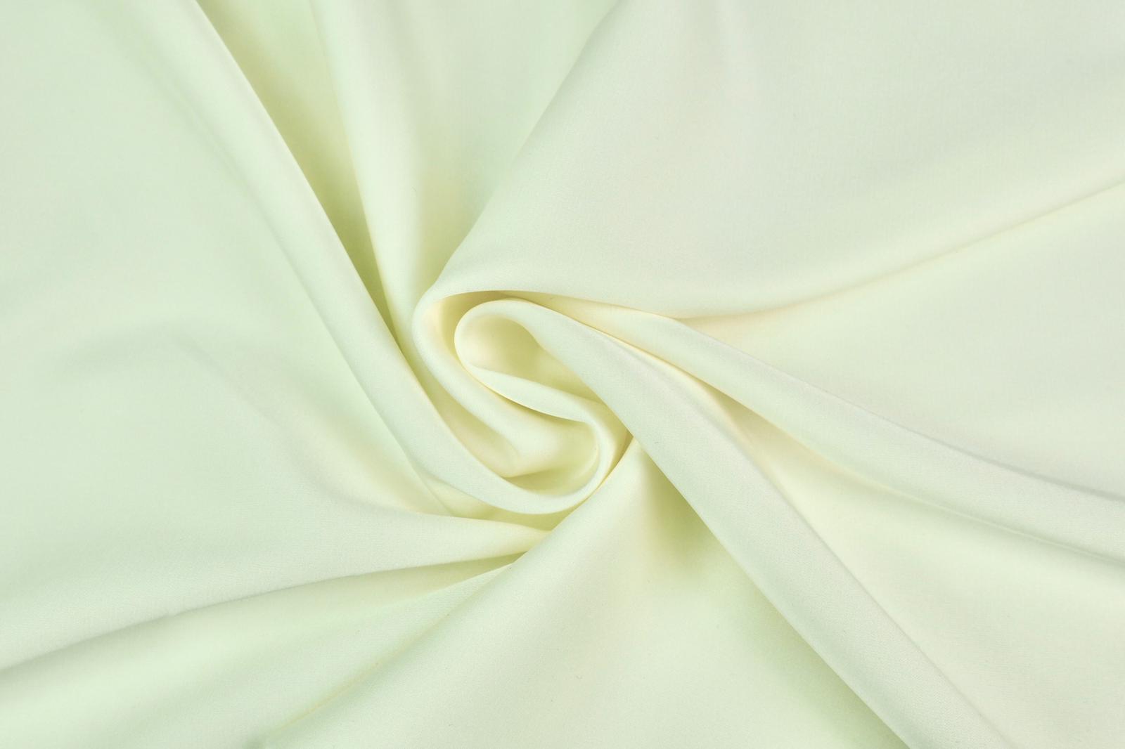 Umělé hedvábí / Silky Armani smetanová