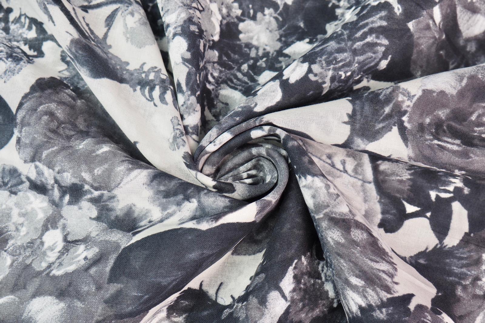 Popelín černobílé květy