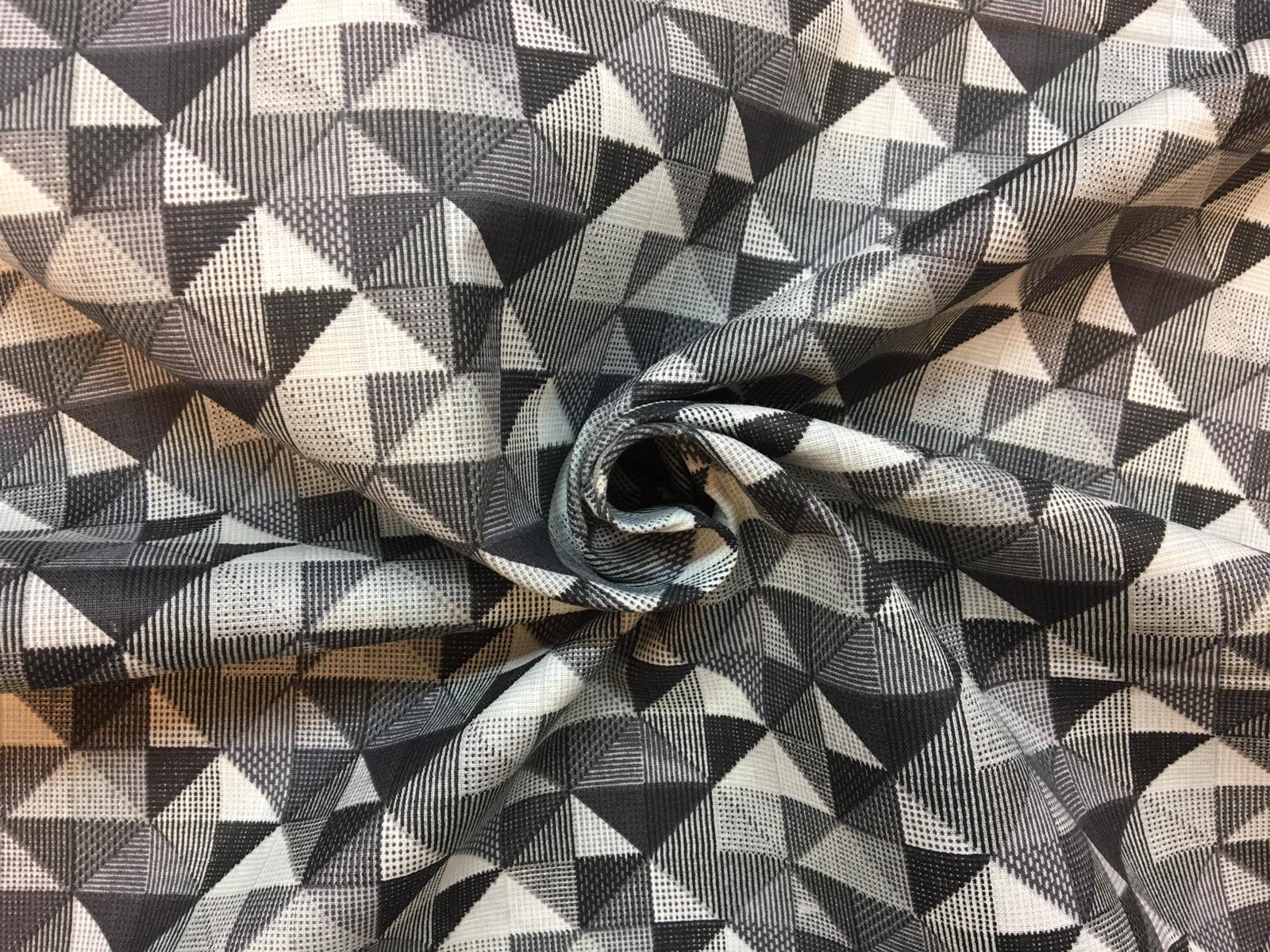 Bavlněné plátno černobílé trojúhelníky