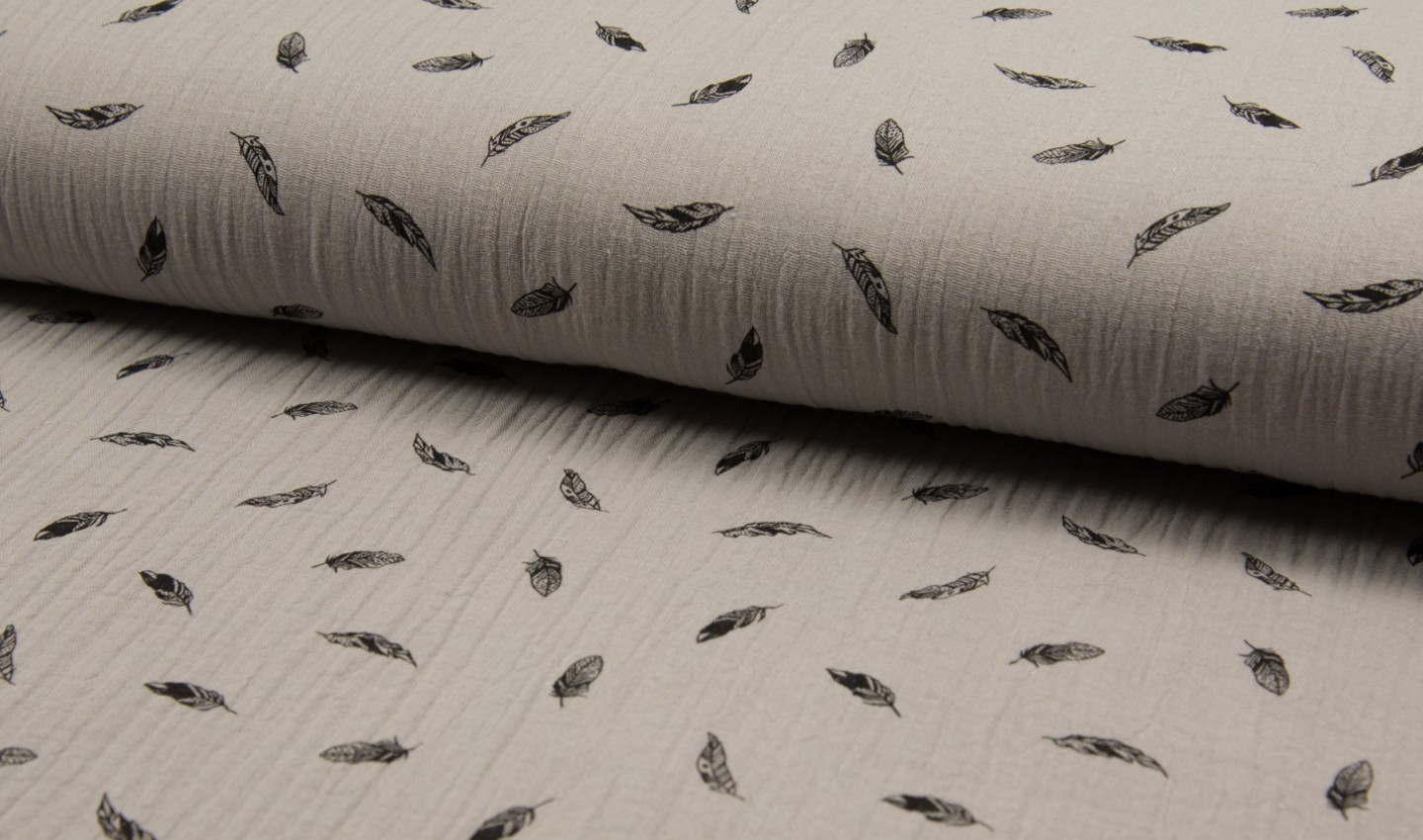 Fáčovina pírka na šedé