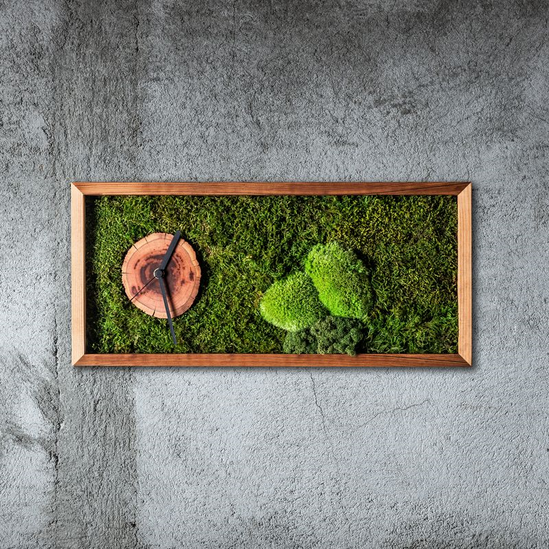 Flower Service s.r.o Mechové hodiny Forrest Eye ze stařeného cedrového masivu Flower Service s.r.o