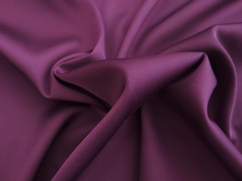 Umělé hedvábí / Silky fialové