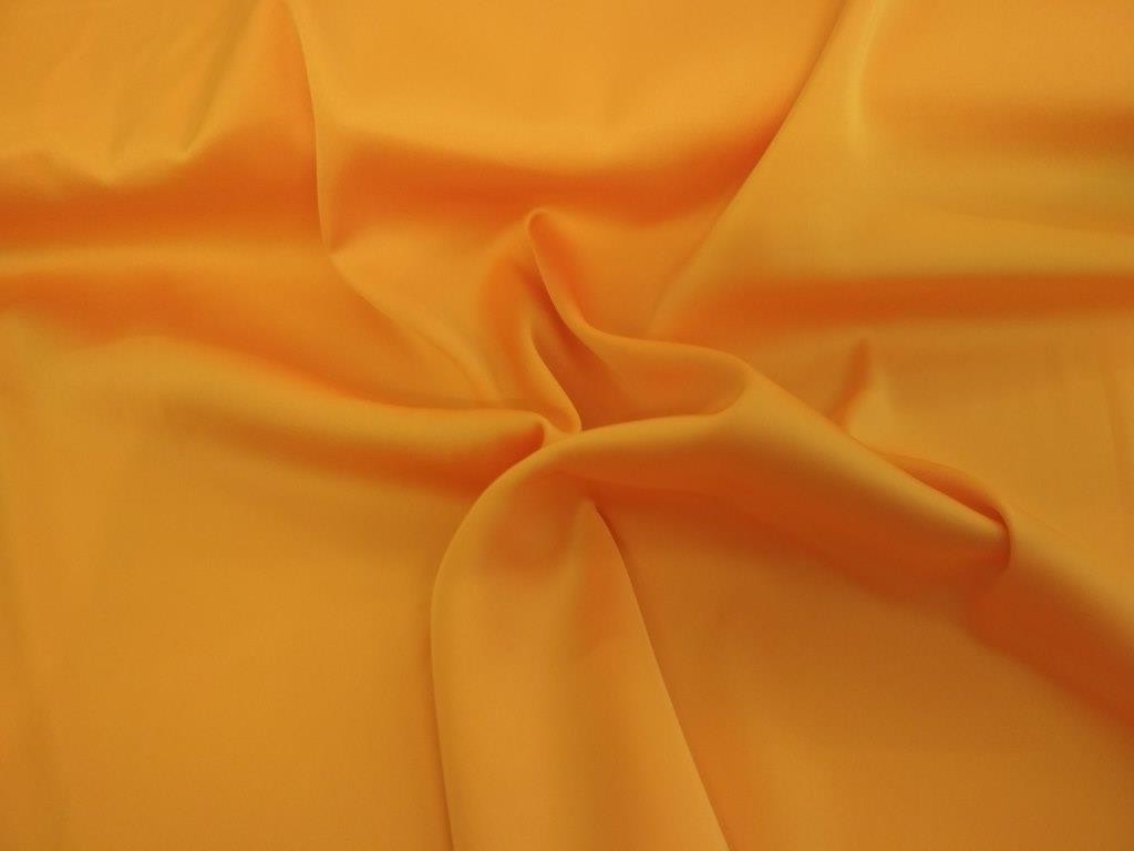 Umělé hedvábí / Silky žluté