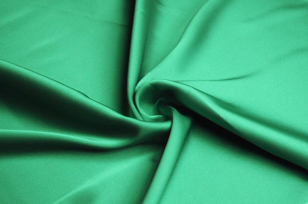 Umělé hedvábí / Silky zelené