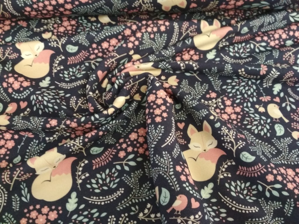 Teplákovina květinky a lišky na tmavě modré