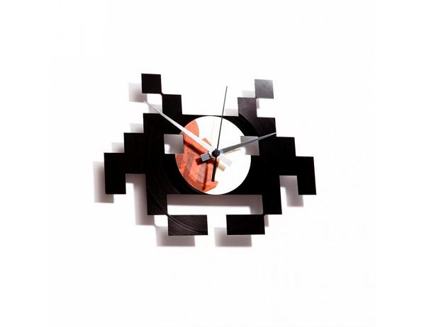 nástěnné hodiny Discoclock 028 Space invaders 30cm DESIGNOVÉ HODINY