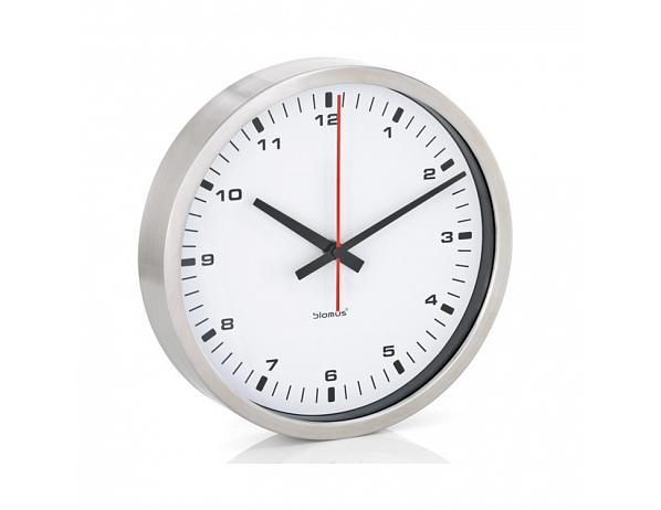 Elegantní nástěnné hodiny ERA
