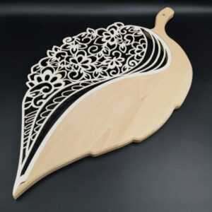 AMADEA Dřevěná dekorace list z masivu s krajkou 66 cm Bedario-cz