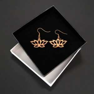 AMADEA Dřevěné náušnice lotosový květ