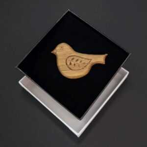 AMADEA Dřevěná brož ptáček přírodní