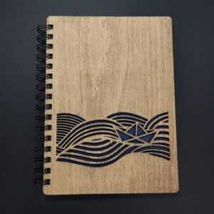 AMADEA Dřevěný zápisník A5 - pruh moře Bedario-cz