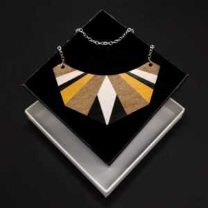 AMADEA Dřevěný příívěsek na krk Etno