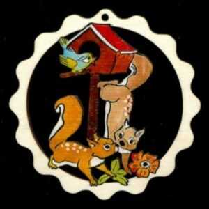 AMADEA Dřevěná ozdoba barevná vlnka s veverkami 6 cm Bedario-cz