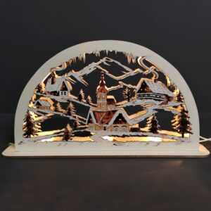 AMADEA Dřevěný svítící portál s motivem vesničky