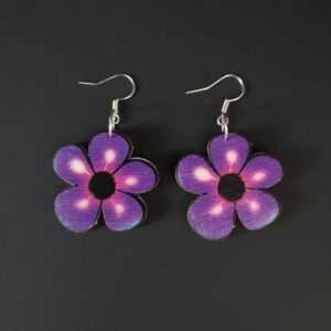 AMADEA Dřevěné náušnice fialový kvítek