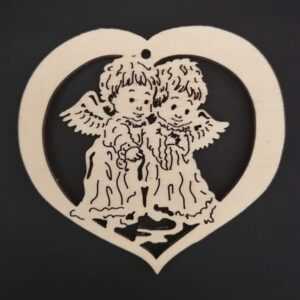 AMADEA Dřevěná ozdoba srdce andělé 7 cm Bedario-cz